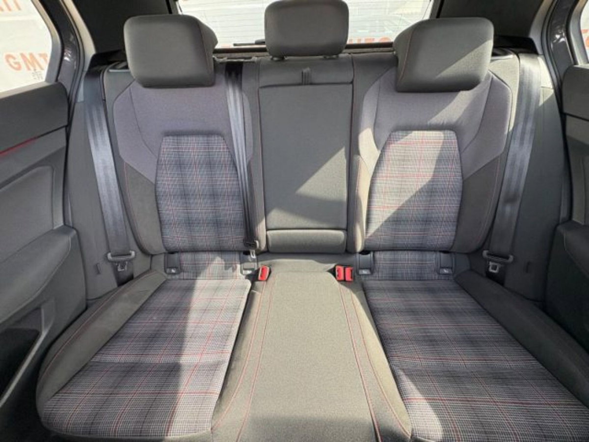 Volkswagen Golf 2.0 tsi GTI MT Ultimate 245cv (12)