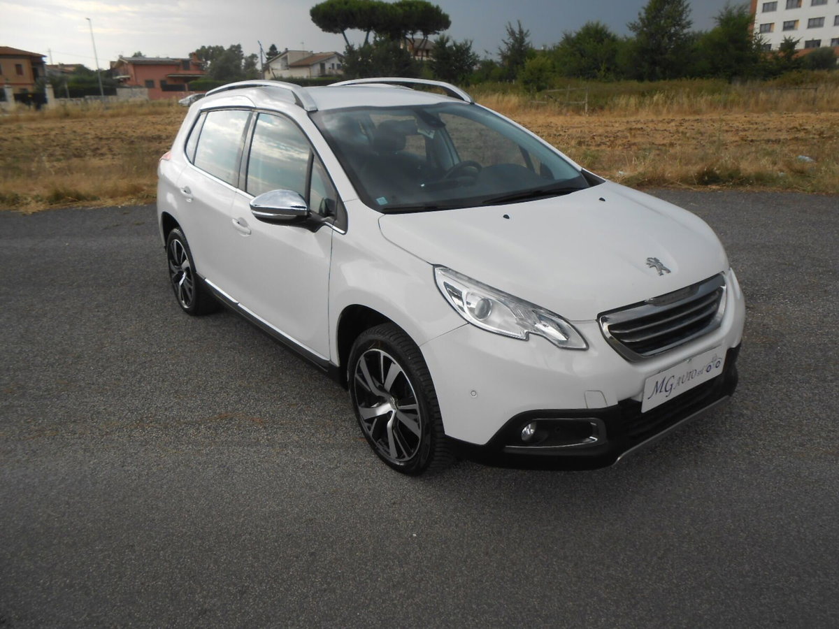 Peugeot 2008 e-HDi 115 CV Stop&Start Allure (2)