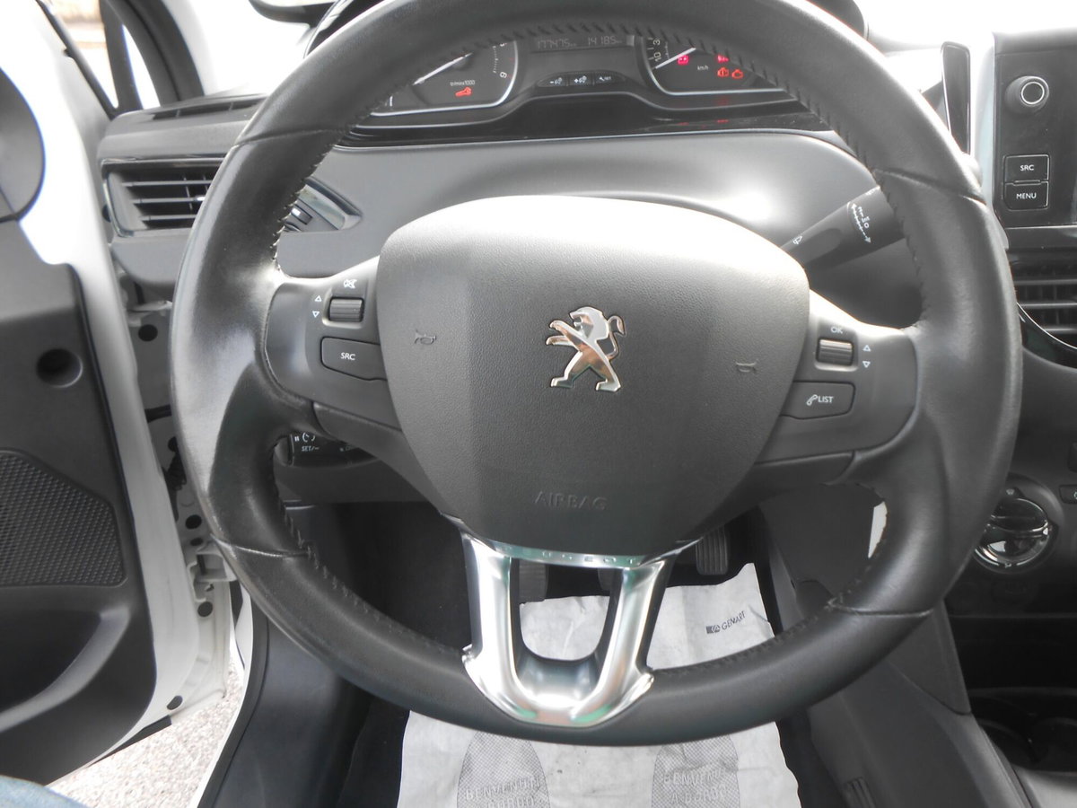 Peugeot 208 BlueHDi 100 Stop&Start 5 porte Allure (15)