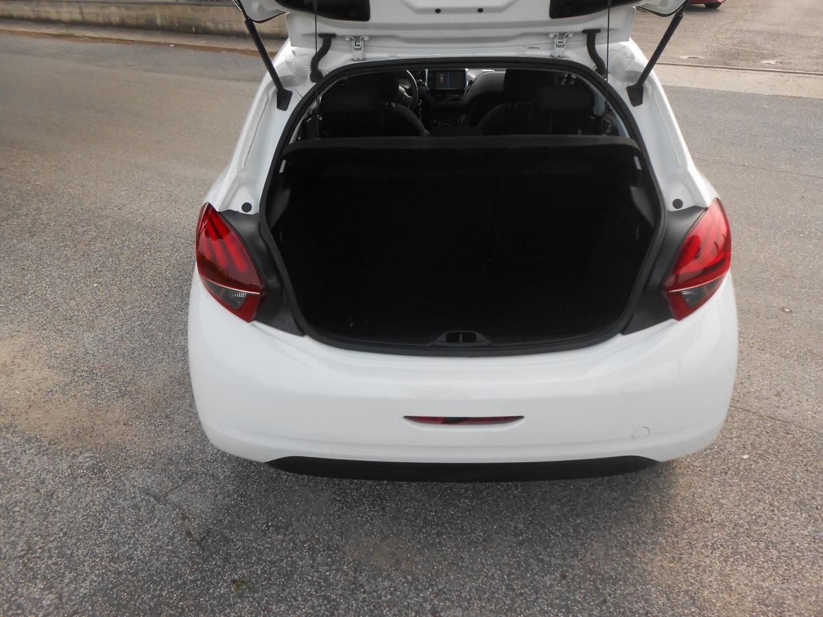 Peugeot 208 BlueHDi 100 Stop&Start 5 porte Allure (6)