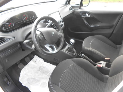 Peugeot 208 BlueHDi 100 Stop&Start 5 porte Allure (8)