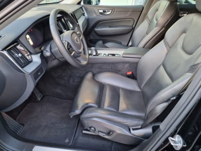 Volvo XC60 B4 automatico Plus Dark (11)