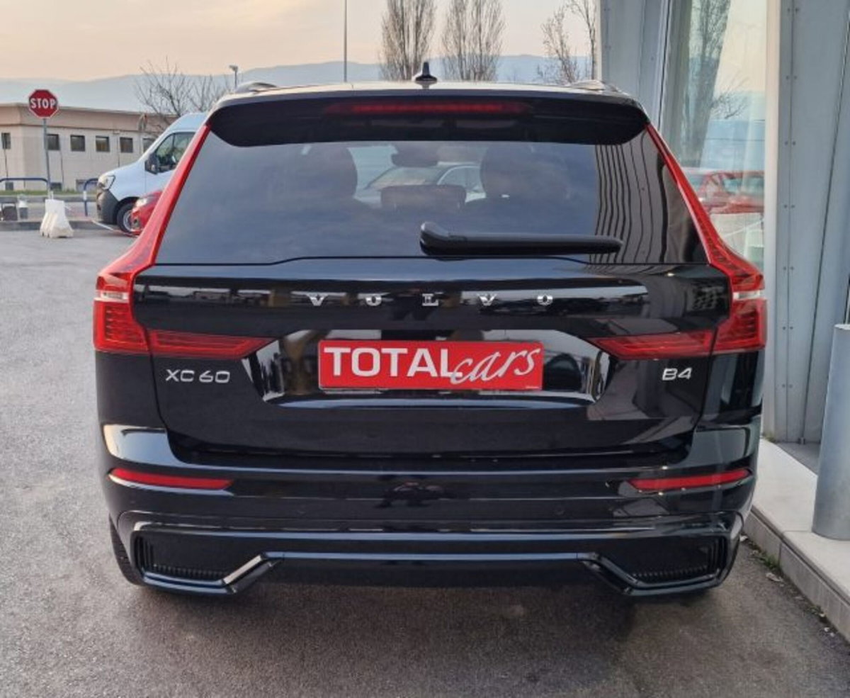 Volvo XC60 B4 automatico Plus Dark (8)