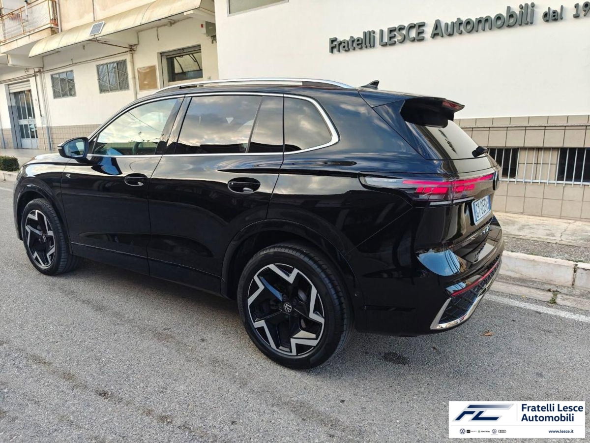 Volkswagen Tiguan 2.0 tdi R-Line 150cv dsg