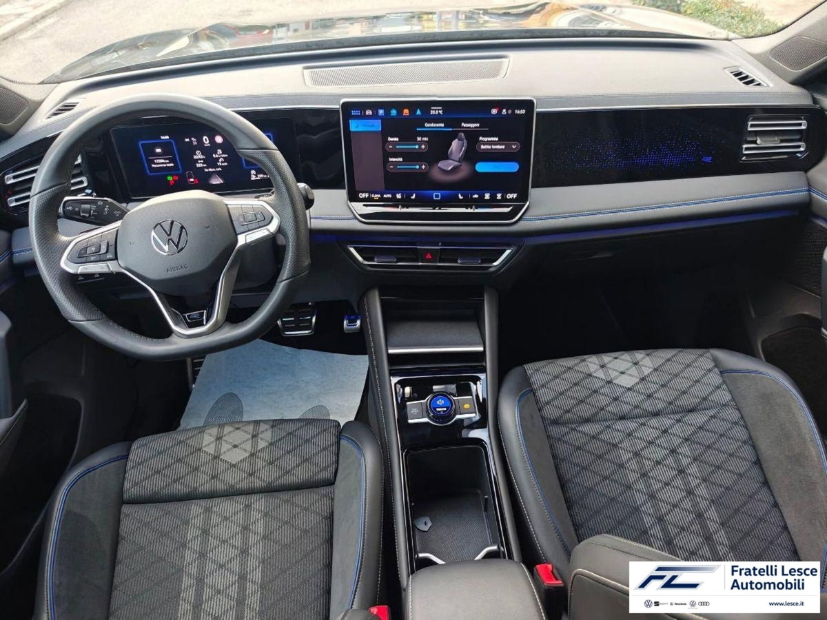 Volkswagen Tiguan 2.0 tdi R-Line 150cv dsg (7)