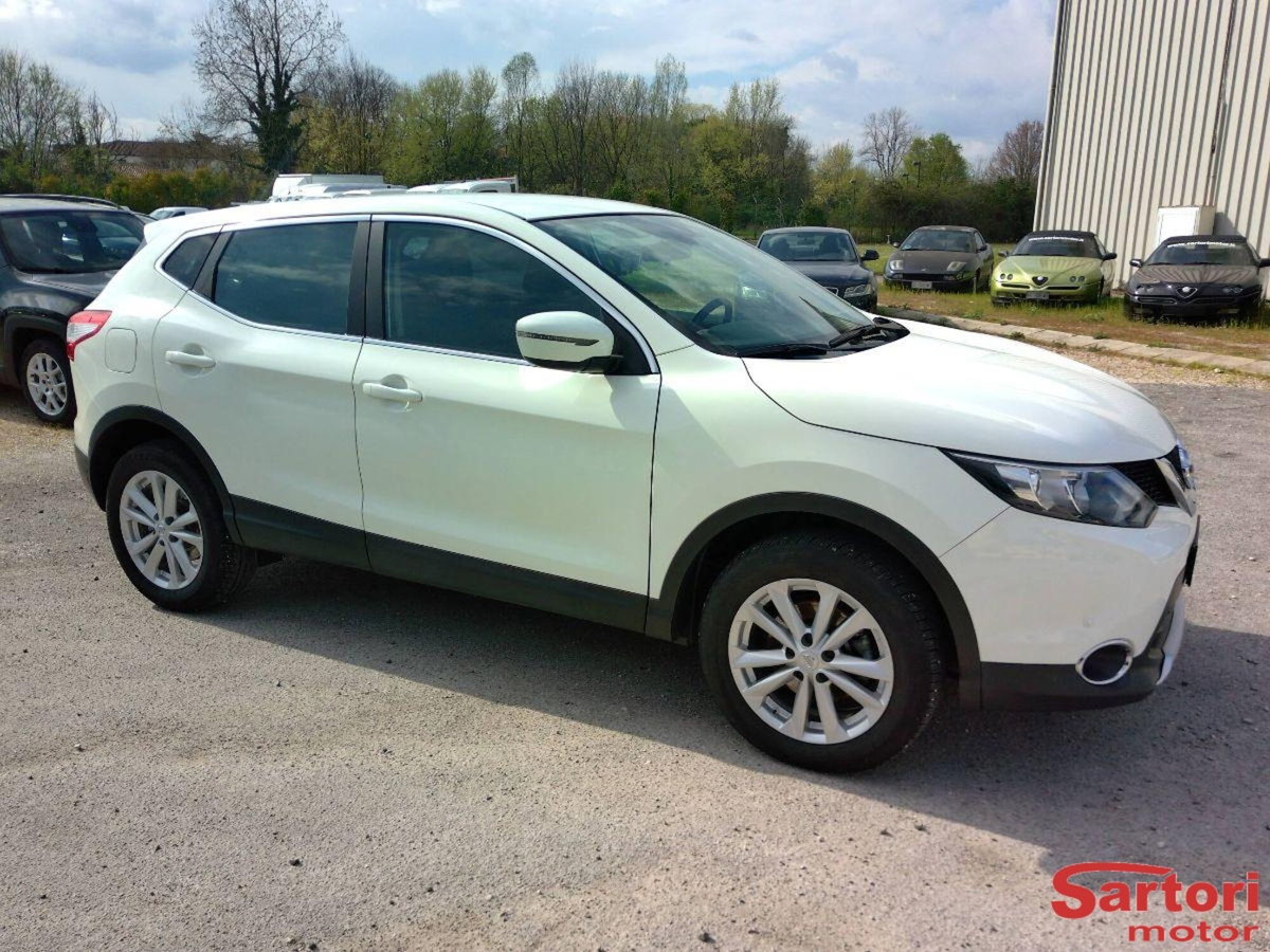 Nissan Qashqai 1.5 dCi Business (2)