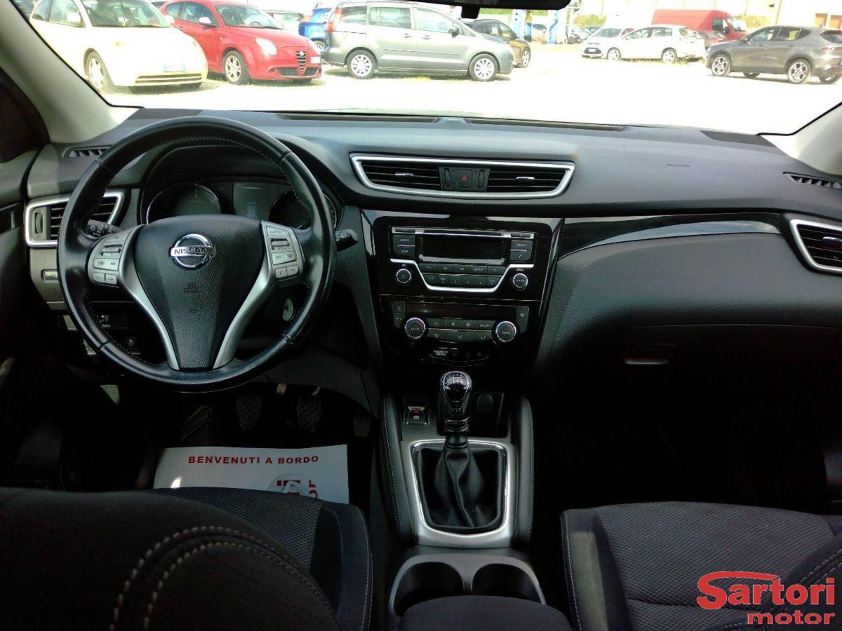 Nissan Qashqai 1.5 dCi Business (6)