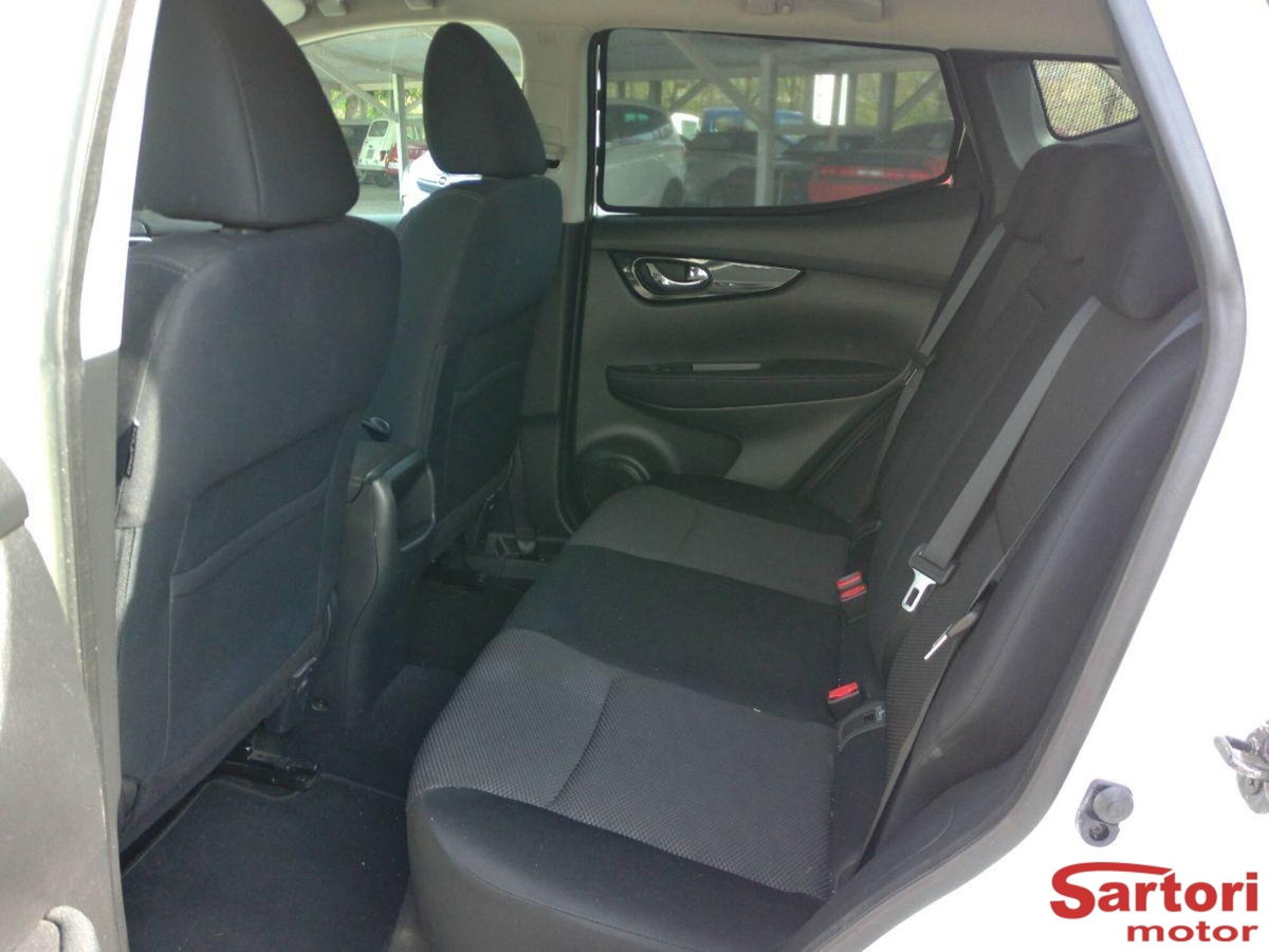 Nissan Qashqai 1.5 dCi Business (8)