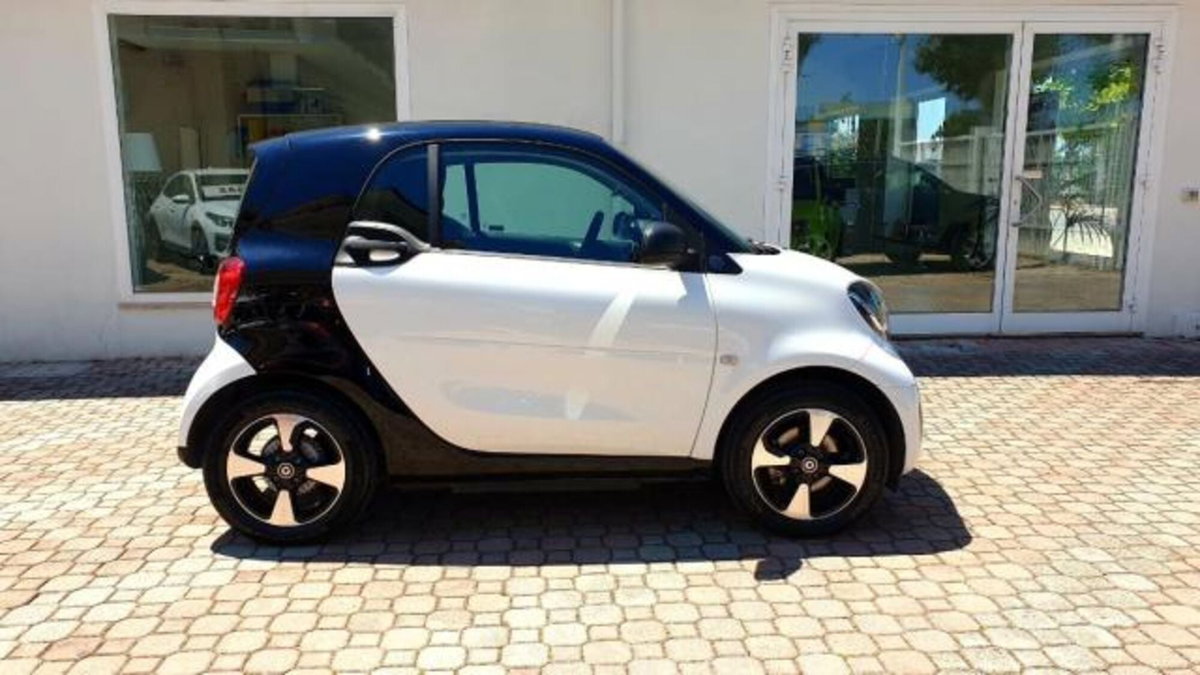 smart Fortwo EQ Passion Nightsky (6)