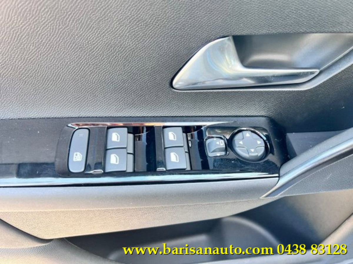 Lancia Ypsilon 1.2 mhev Edizione Limitata Cassina e-dct (18)