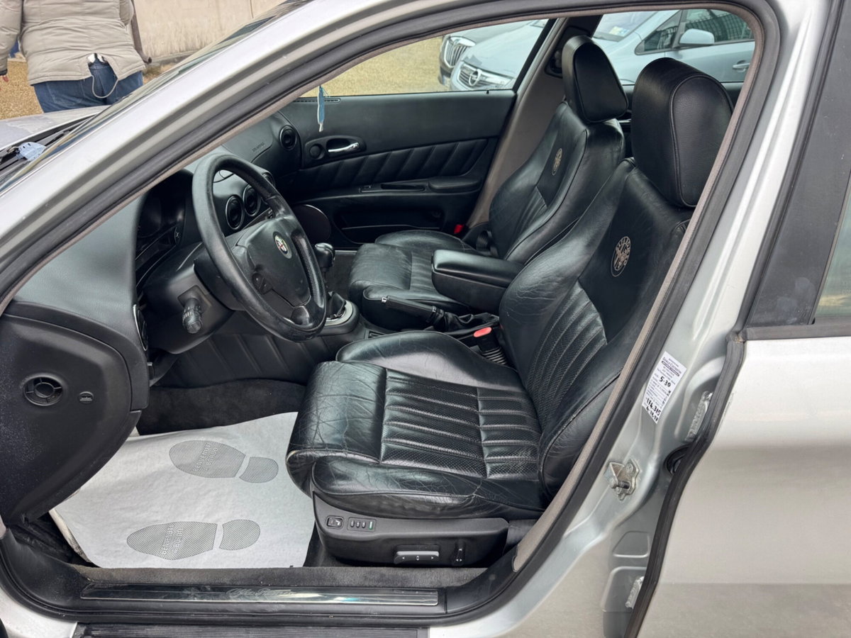 Alfa Romeo 166 2.4 JTD cat Distinctive (6)