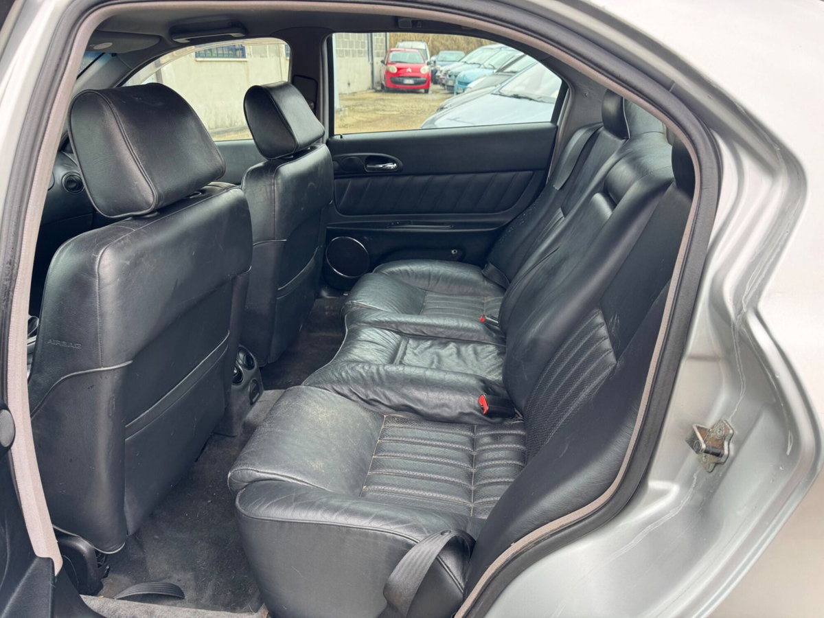 Alfa Romeo 166 2.4 JTD cat Distinctive (7)
