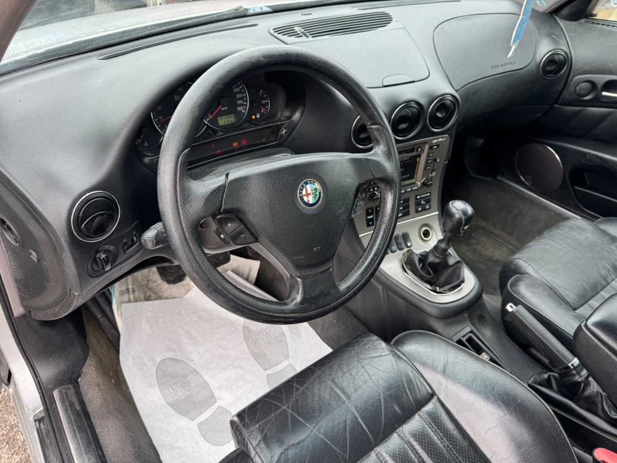 Alfa Romeo 166 2.4 JTD cat Distinctive (8)
