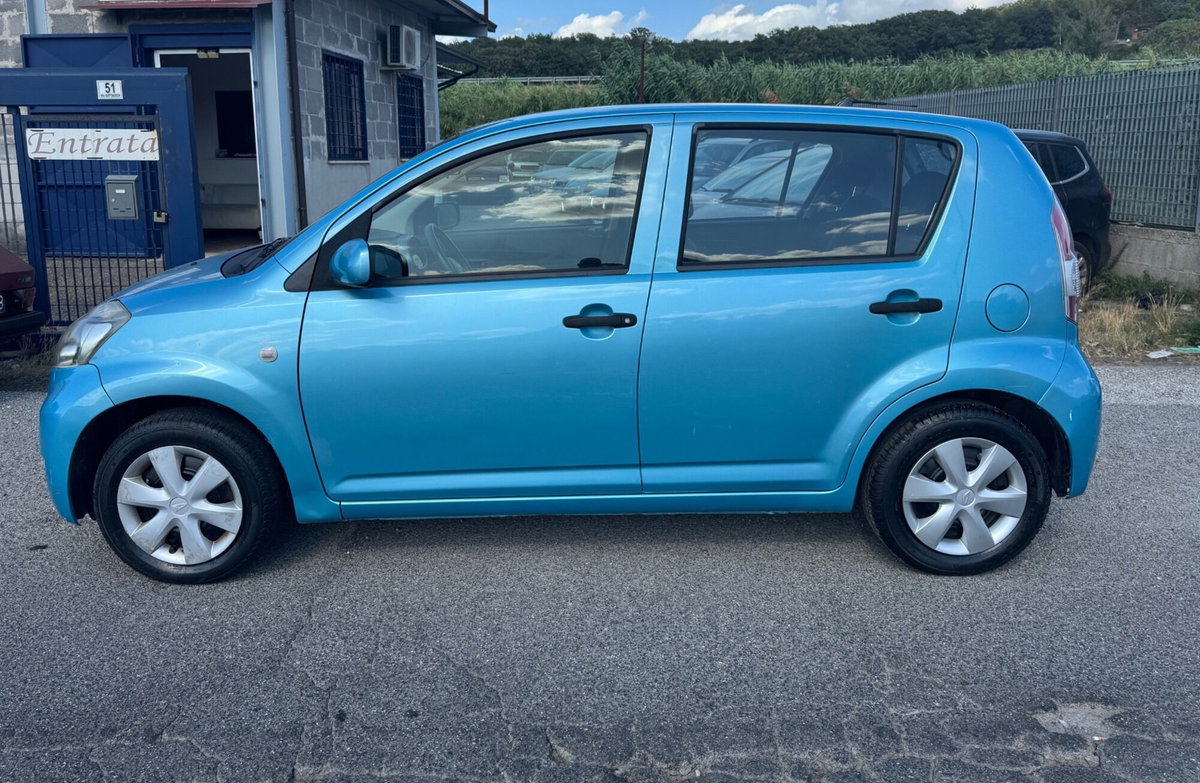 Daihatsu Sirion 1.0 Hiro Centenario (2)
