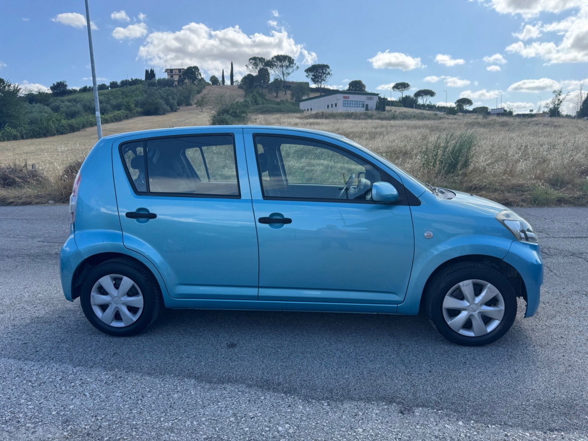 Daihatsu Sirion 1.0 Hiro Centenario (6)