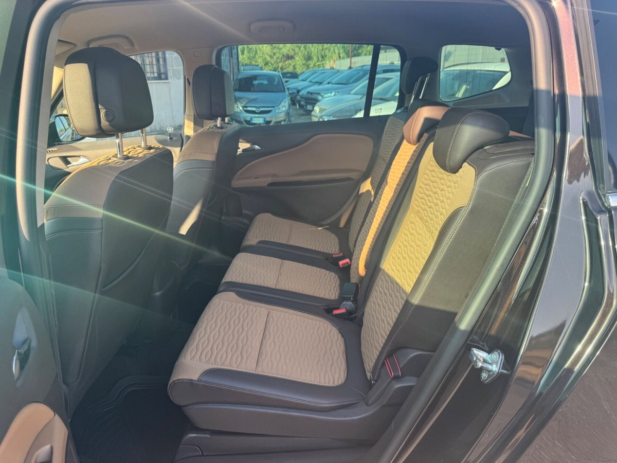 Opel Zafira Tourer 1.6 Turbo EcoM 150CV Cosmo (11)