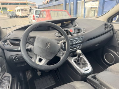 Renault Scenic E-Tech Electric 1.9 dCi 130CV Dynamique (12)