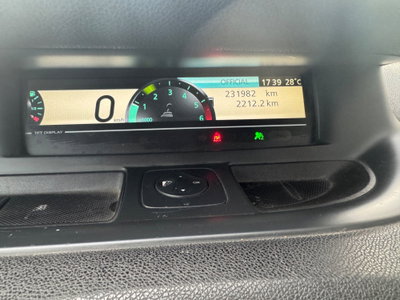 Renault Scenic E-Tech Electric 1.9 dCi 130CV Dynamique (13)