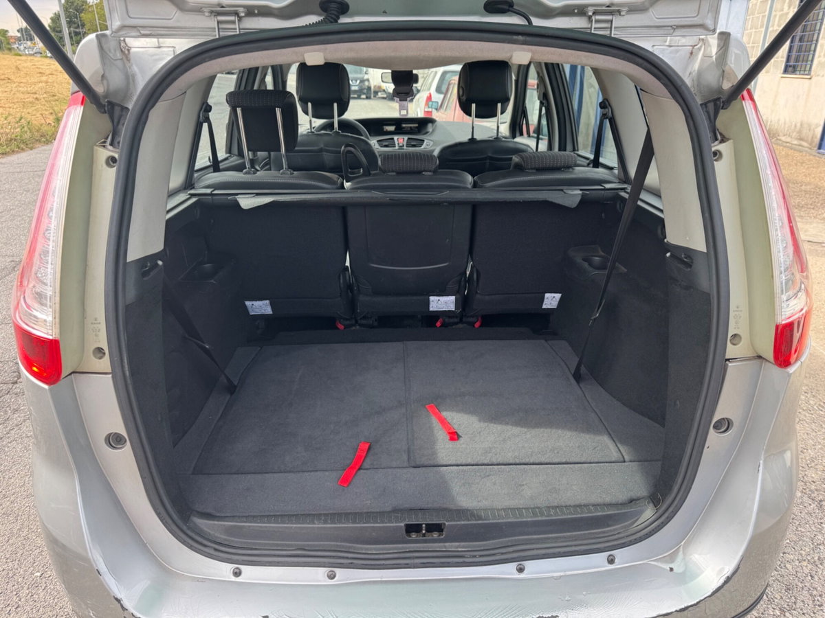 Renault Scenic E-Tech Electric 1.9 dCi 130CV Dynamique (15)