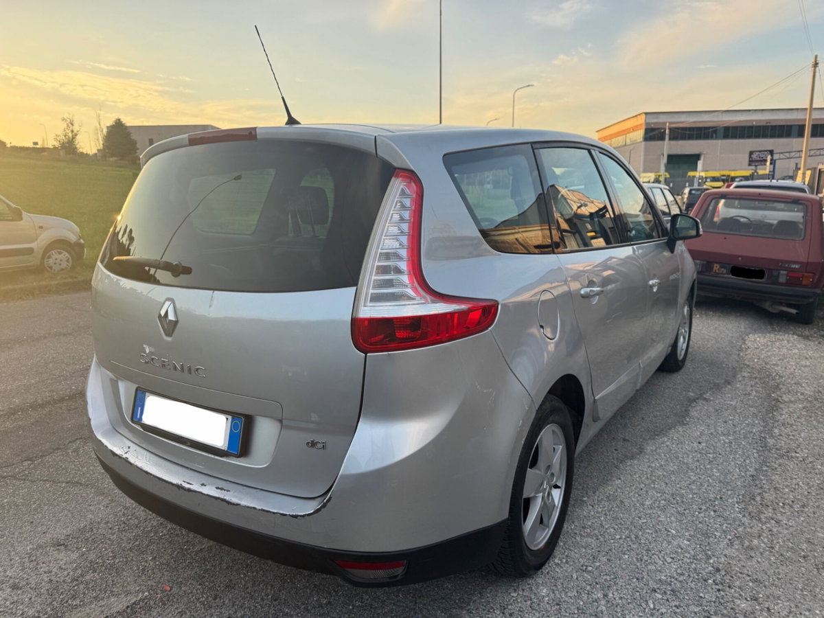 Renault Scenic E-Tech Electric 1.9 dCi 130CV Dynamique (5)