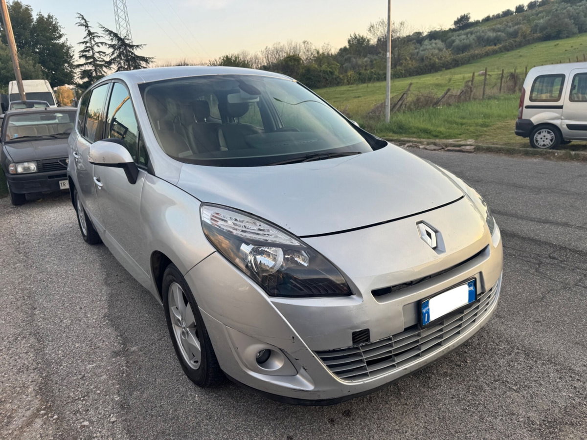 Renault Scenic E-Tech Electric 1.9 dCi 130CV Dynamique (7)