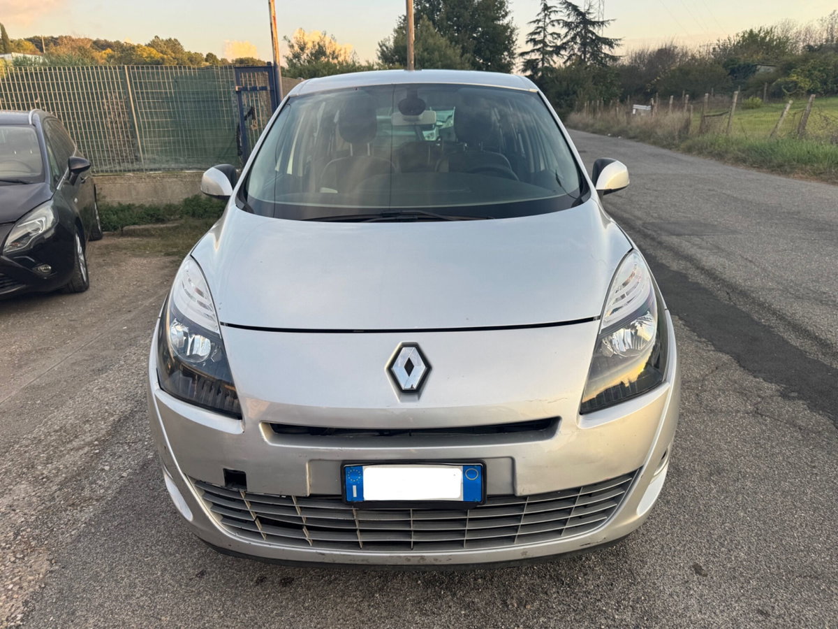 Renault Scenic E-Tech Electric 1.9 dCi 130CV Dynamique (8)