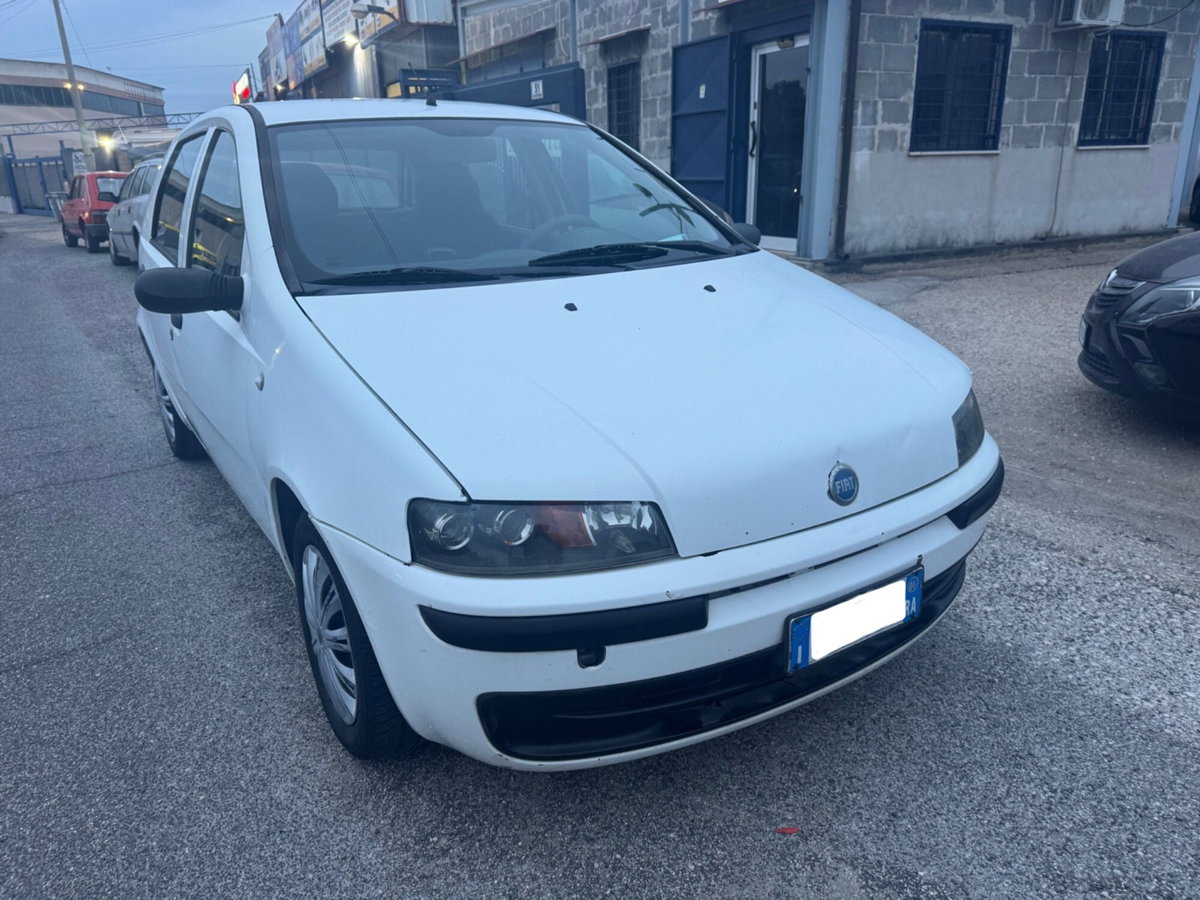 Fiat Punto 1.2i cat 5 porte ELX (6)