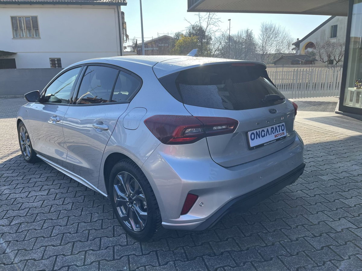 Ford Focus 1.5 ecoblue ST-Line X 115cv auto (4)