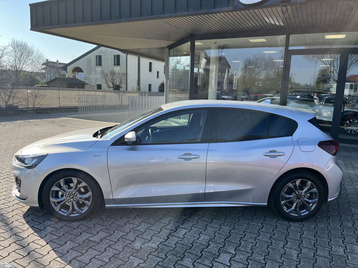 Ford Focus 1.5 ecoblue ST-Line X 115cv auto (5)