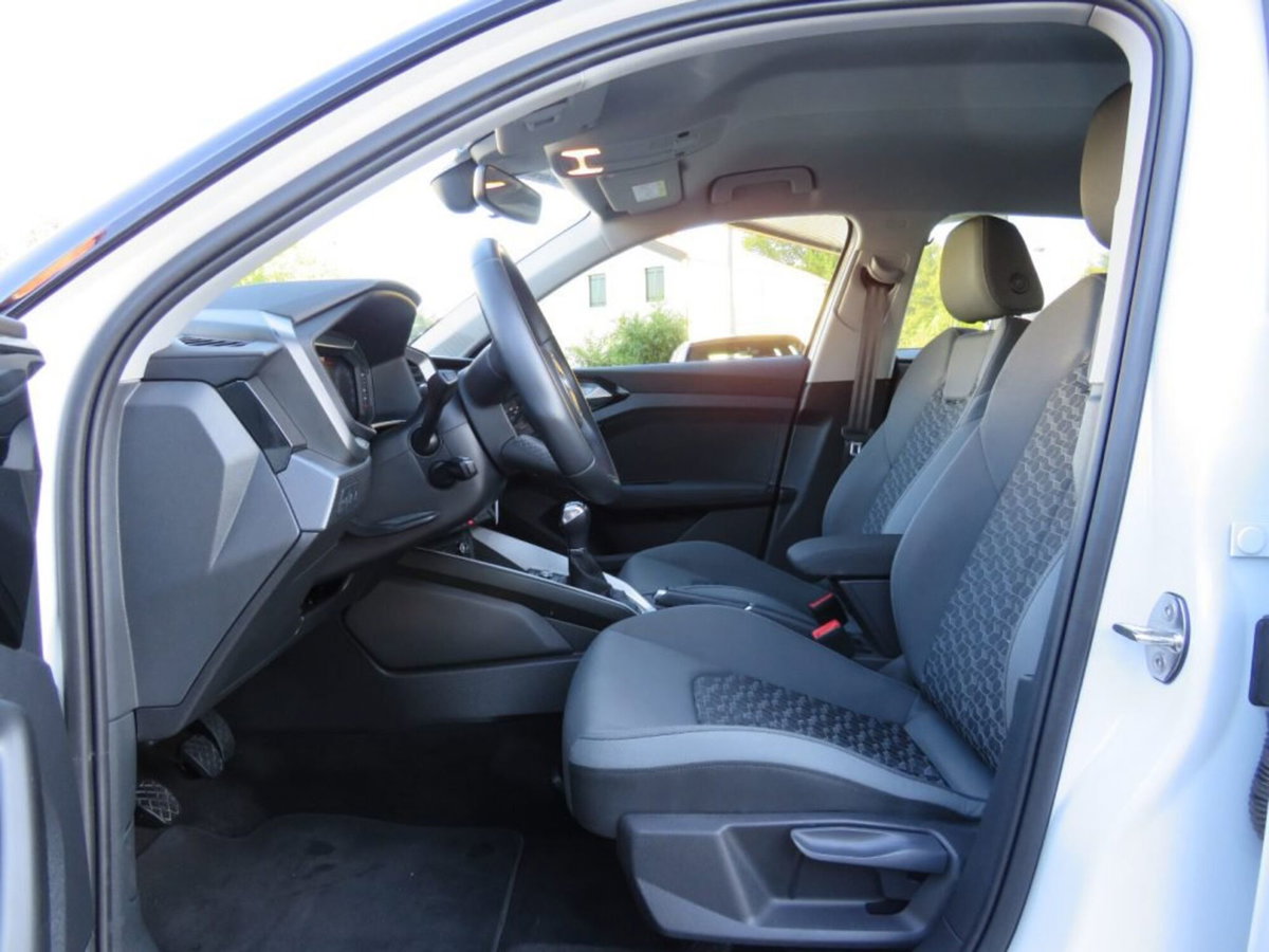 Audi A1 Sportback 30 TFSI S line edition (7)