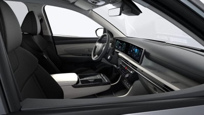 Hyundai Tucson 1.6 crdi 48V Business 2wd dct (13)
