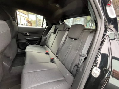 Lancia Ypsilon 54kWh LX 156cv (9)