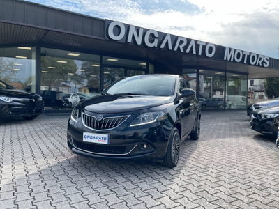 Lancia Ypsilon 1.0 FireFly 5 porte S&S Hybrid Ecochic A. Ferretti usata