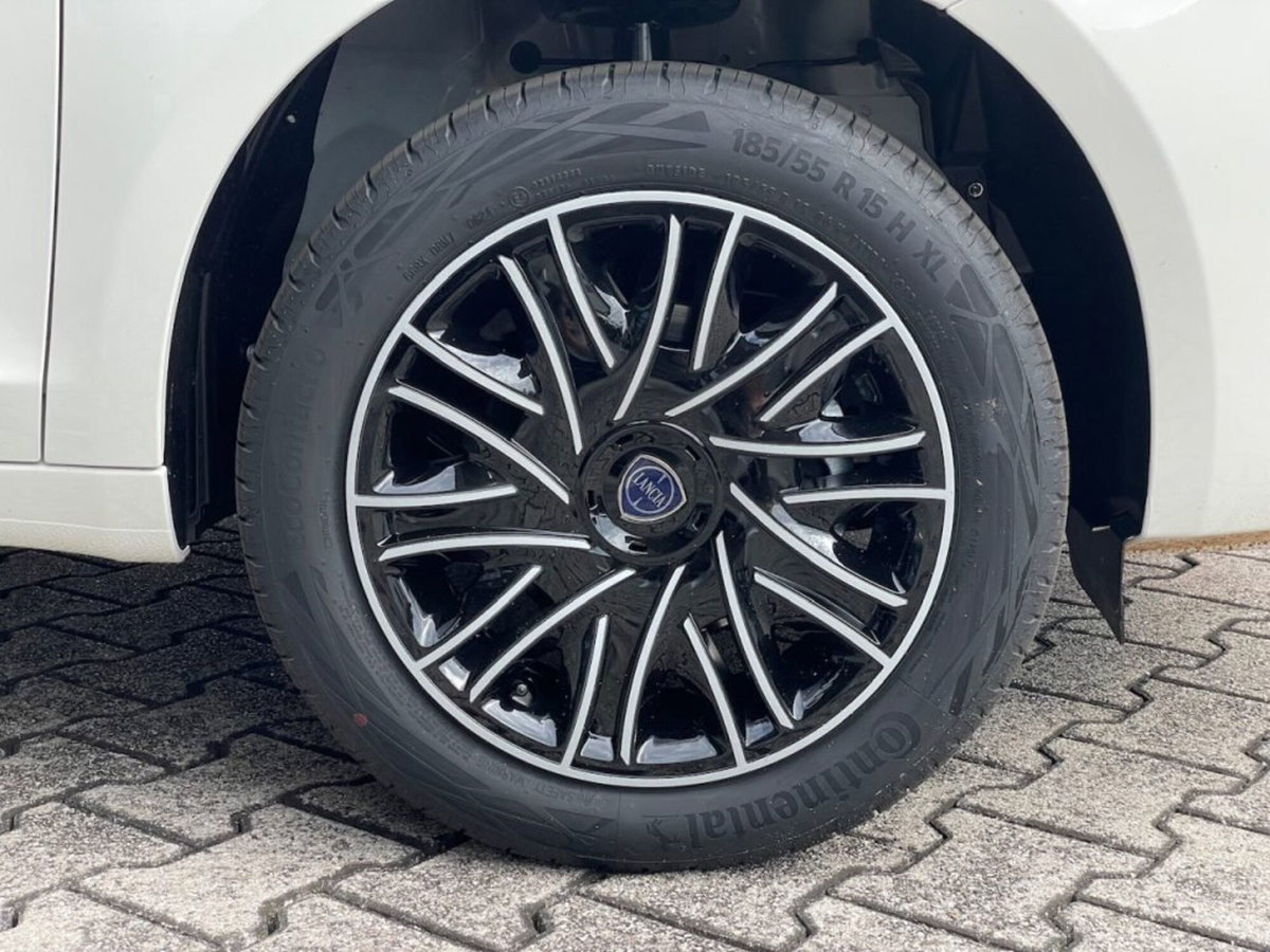 Lancia Ypsilon 1.0 FireFly 5 porte S&S Hybrid Ecochic A. Ferretti (11)