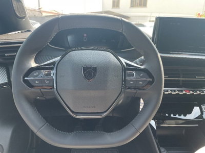 Peugeot 2008 1.2 puretech Active s&s 100cv (10)