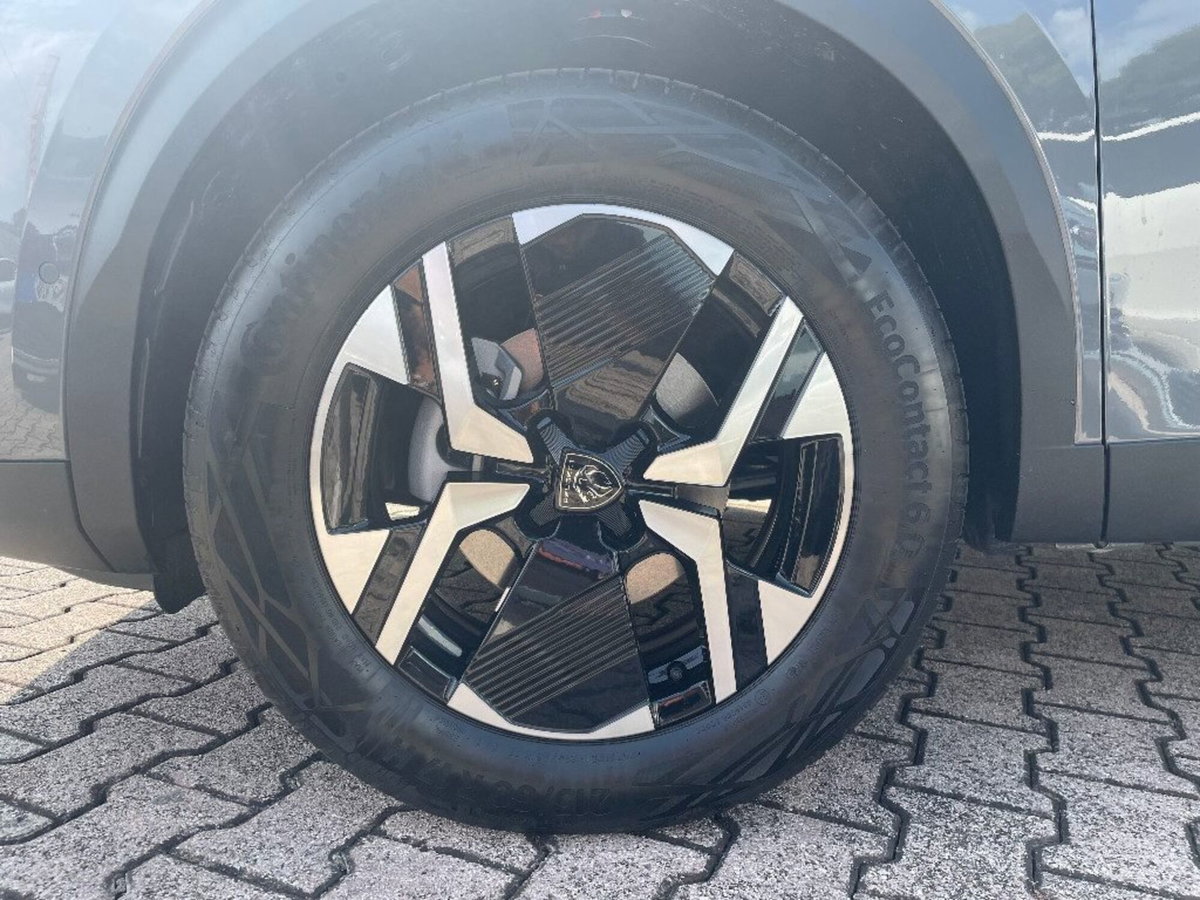 Peugeot 2008 1.2 puretech Active s&s 100cv (8)