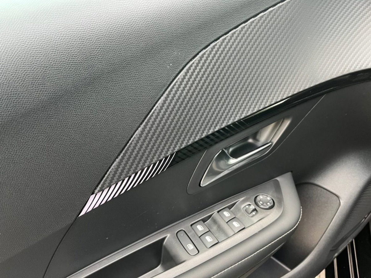 Peugeot 208 PureTech 100 Stop&Start 5 porte Allure (10)