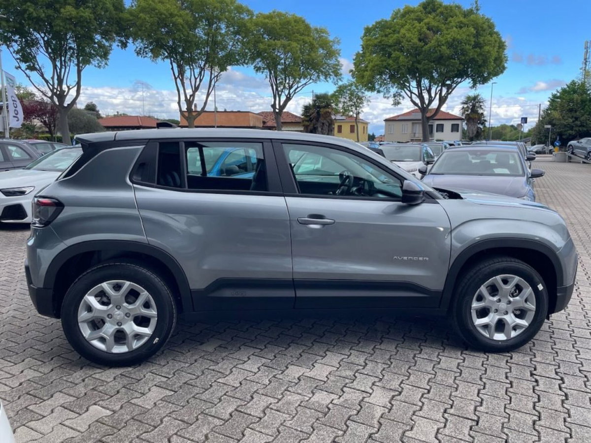 Jeep Avenger 1.2 turbo Altitude fwd 100cv (4)