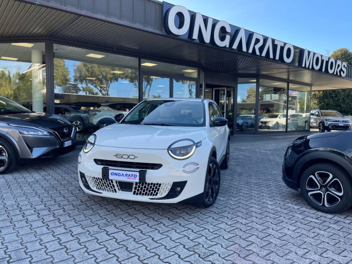 Fiat 600 1.2 hybrid La Prima 110cv auto