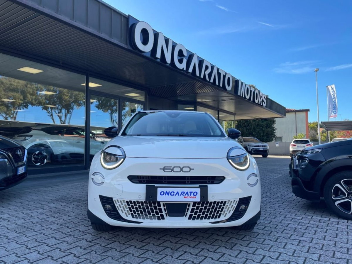 Fiat 600 1.2 hybrid La Prima 110cv auto (2)