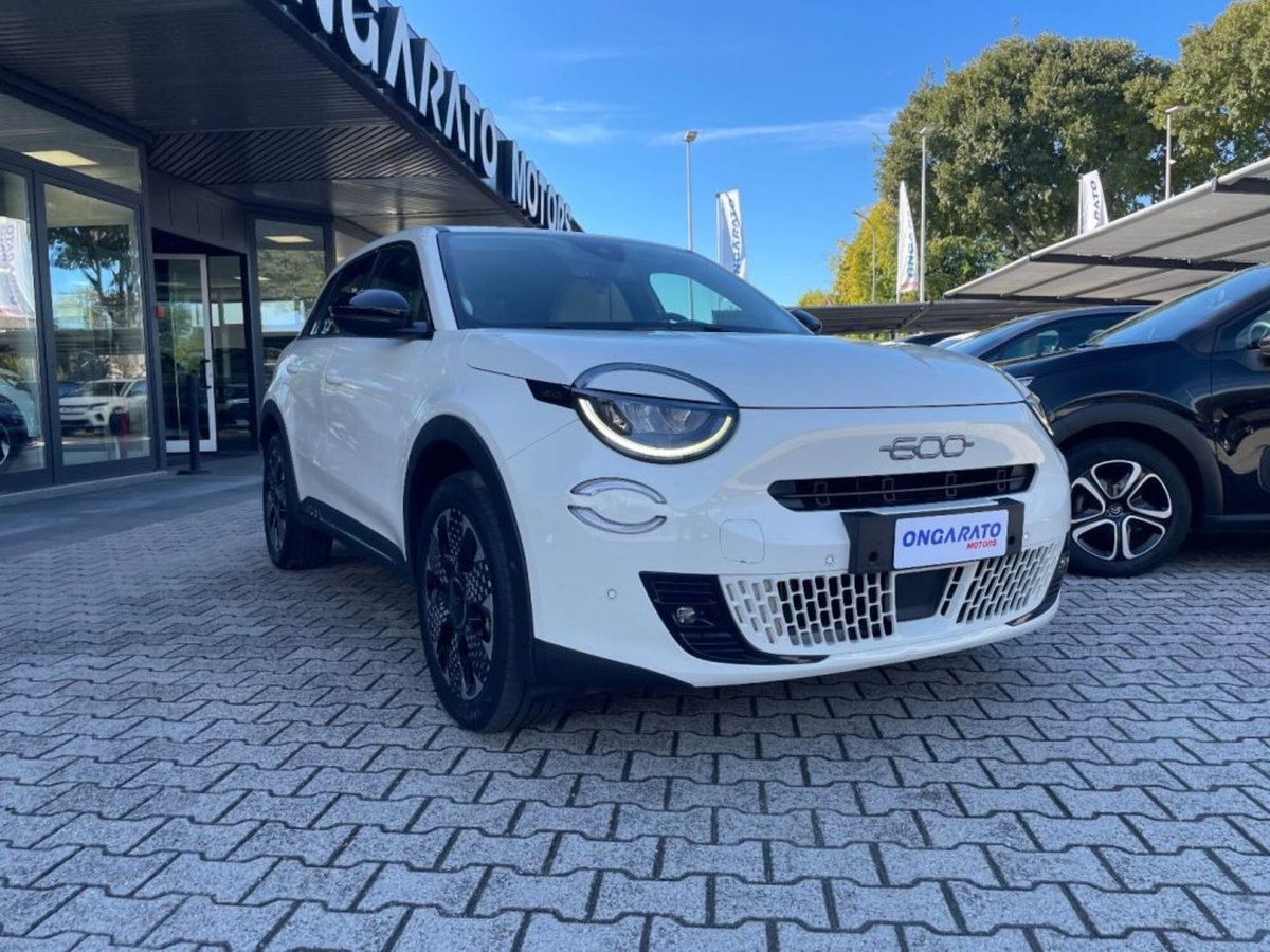 Fiat 600 1.2 hybrid La Prima 110cv auto (3)