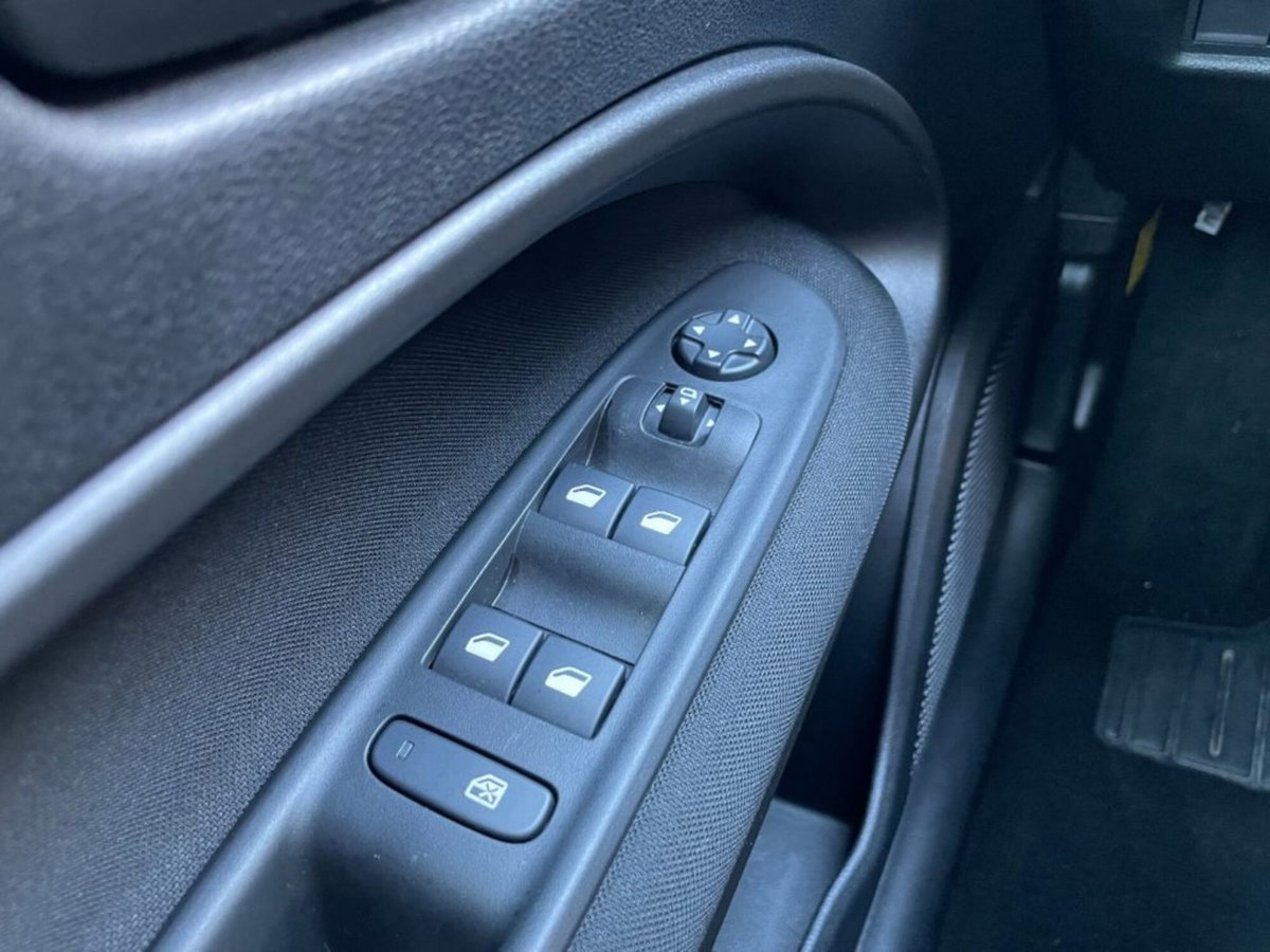 Fiat 600 1.2 hybrid La Prima 110cv auto (8)