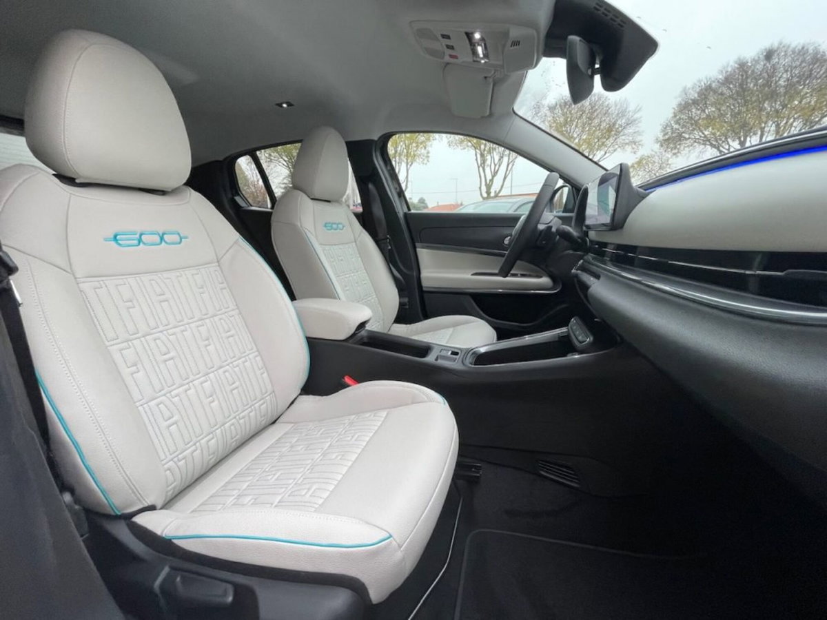 Fiat 600 1.2 hybrid La Prima 110cv auto (14)