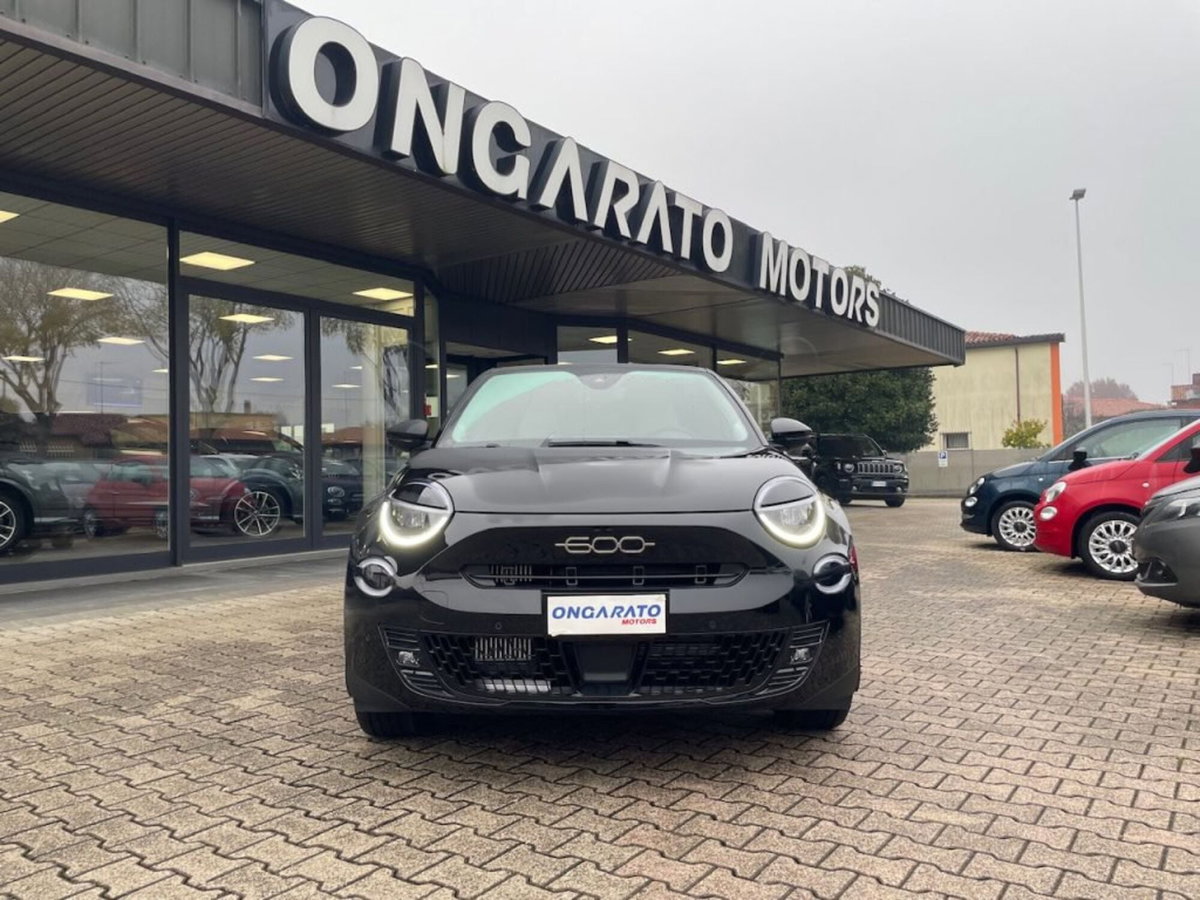Fiat 600 1.2 hybrid La Prima 110cv auto (2)