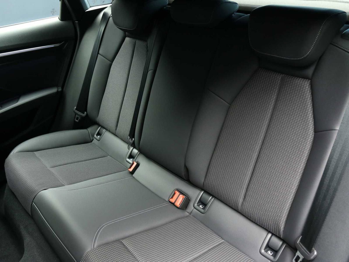 Audi A3 Sportback 35 TFSI S tronic S line edition (8)