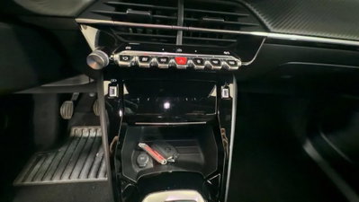 Peugeot 2008 1.2 puretech Active s&s 100cv (16)