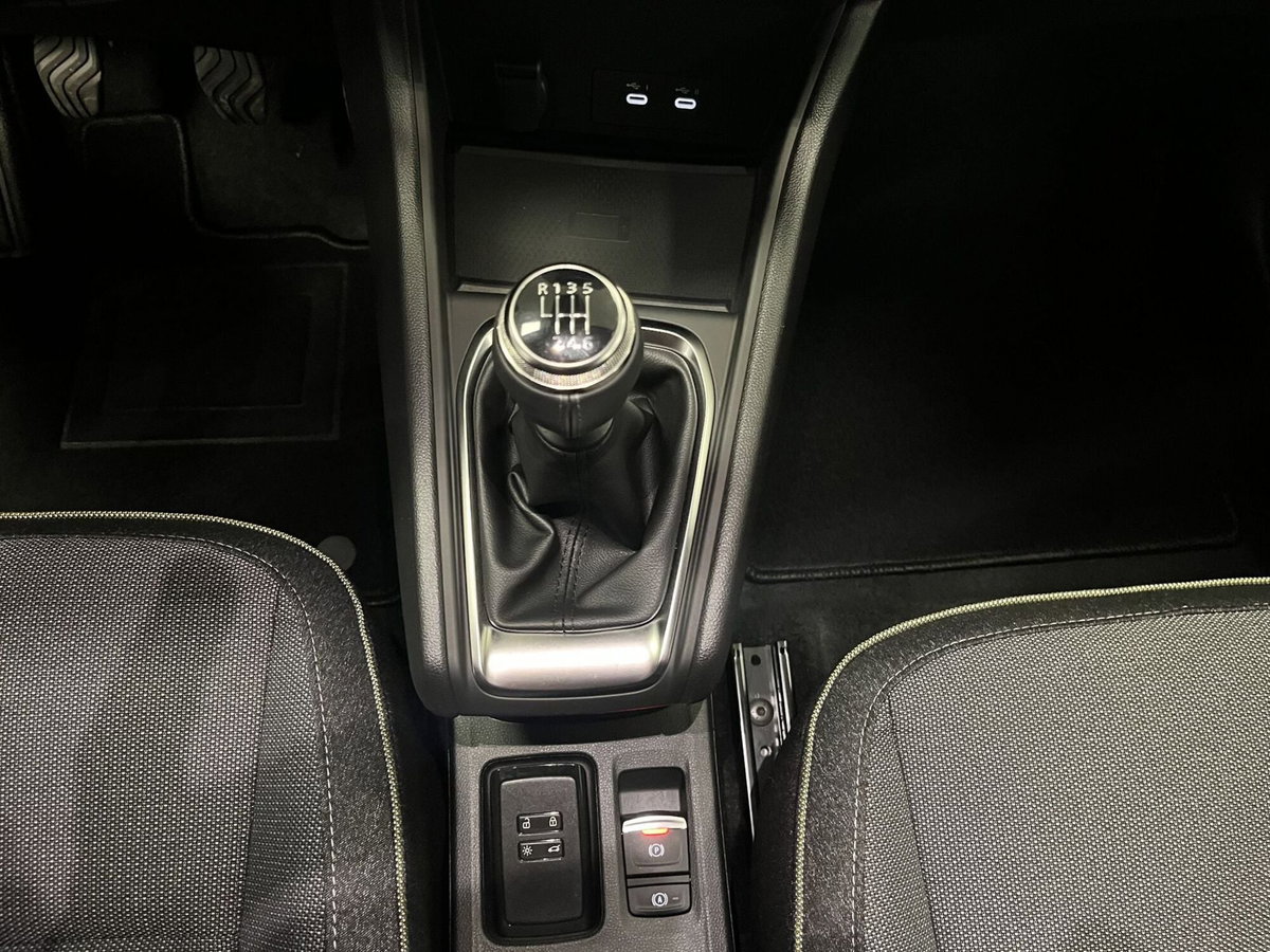 Renault Captur 1.0 eco-g Techno 100cv (13)