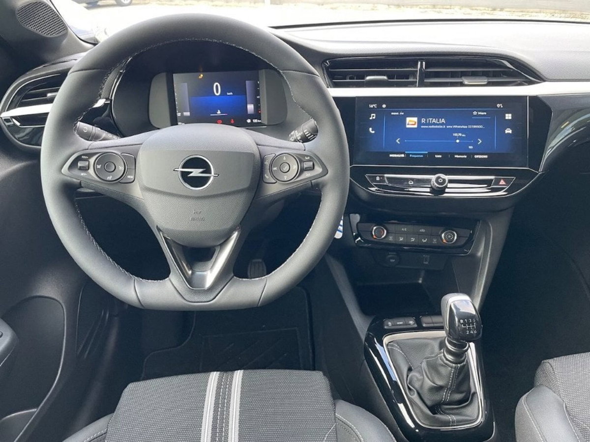 Opel Corsa 1.2 100 CV GS Line (8)