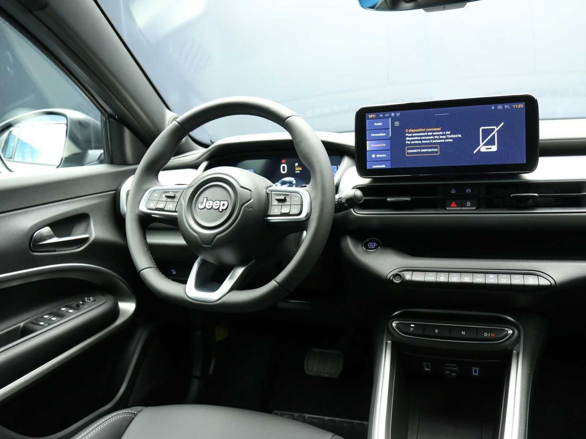 Jeep Avenger 1.2 turbo e-hybrid mhev Upland 4xe 145cv edct6 (11)