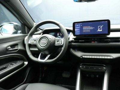 Jeep Avenger 1.2 turbo e-hybrid mhev Upland 4xe 145cv edct6 (11)